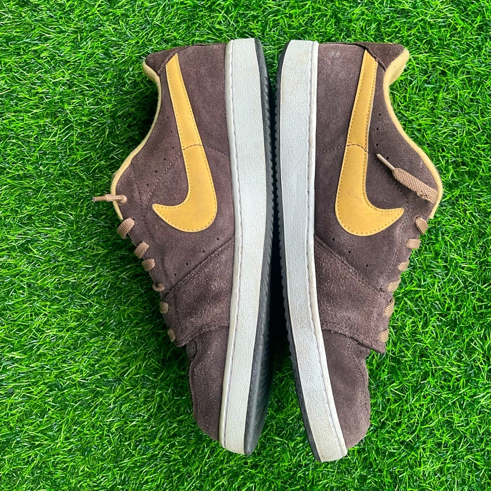 Nike Brown and Yellow Sneakers